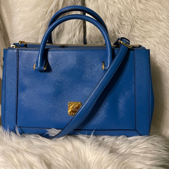 Bags Mcm Toteblue Goldtone Hardwaredual Exterior Pocketslogo Jacquard